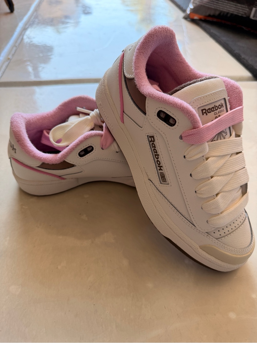 Reebok Club C Bulc Chunky Skate Sneakers Mens 6.5 Womens 8 Chalk Pink NWT
